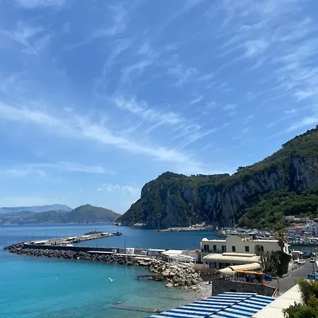 La Baia Di Napoli * Capri