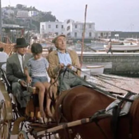 La Baia Di Napoli * קאפרי