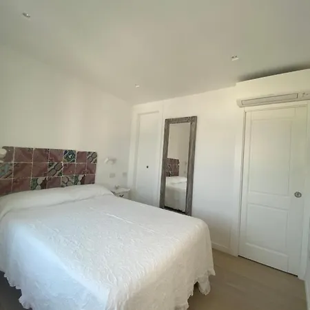 La Baia Di Napoli Capri