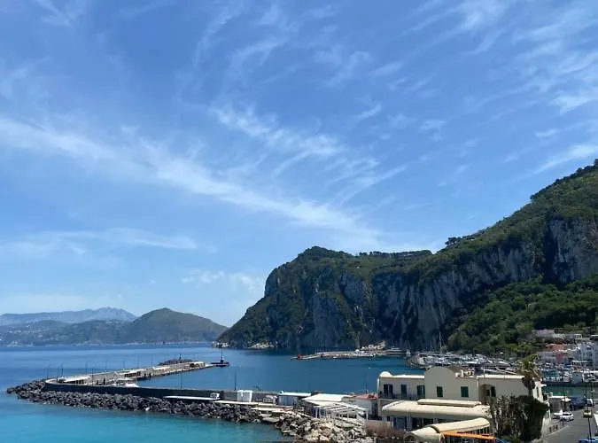 La Baia Di Napoli * 卡普里